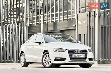 Седан Audi A3 2015 в Киеве