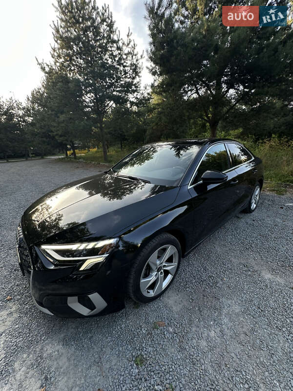 Седан Audi A3 2022 в Львові