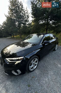 Седан Audi A3 2022 в 