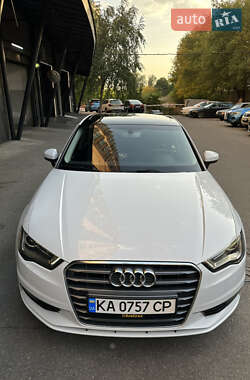 Седан Audi A3 2016 в 
