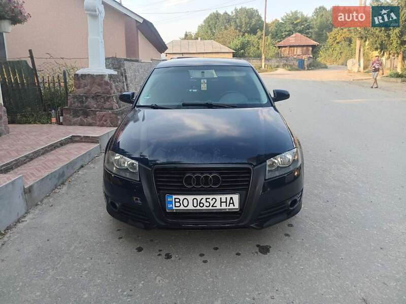 Хэтчбек Audi A3 2004 в Залещиках