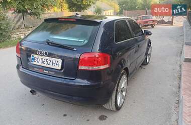 Хэтчбек Audi A3 2004 в 