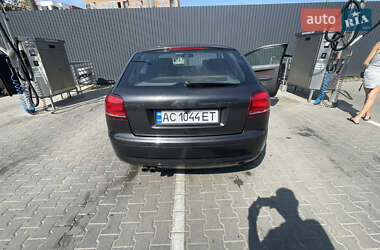 Хетчбек Audi A3 2004 в 