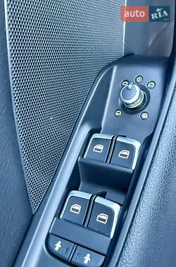 Хэтчбек Audi A3 2015 в 