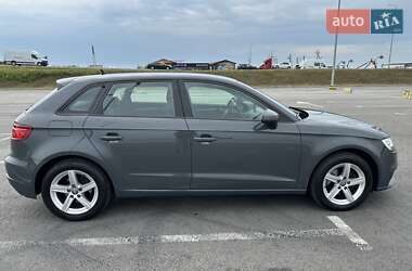 Хэтчбек Audi A3 2019 в 