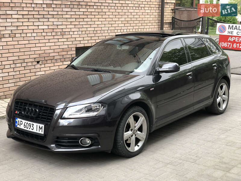 Хэтчбек Audi A3 2012 в 