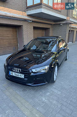 Седан Audi A3 2016 в 