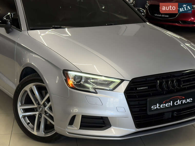 Седан Audi A3 2018 в Николаеве