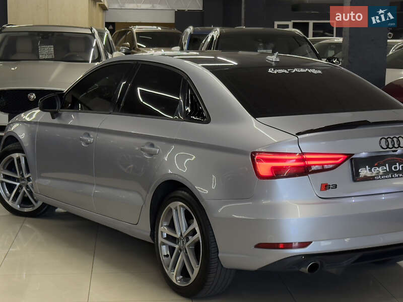 Седан Audi A3 2018 в Николаеве