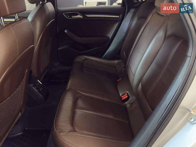 Седан Audi A3 2018 в Николаеве