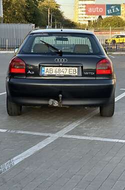 Хэтчбек Audi A3 1999 в 