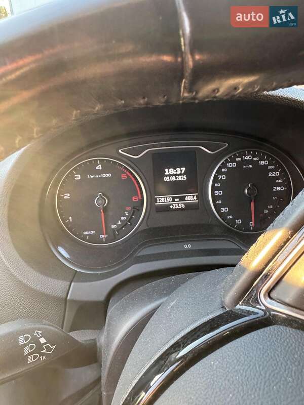 Седан Audi A3 2015 в Киеве