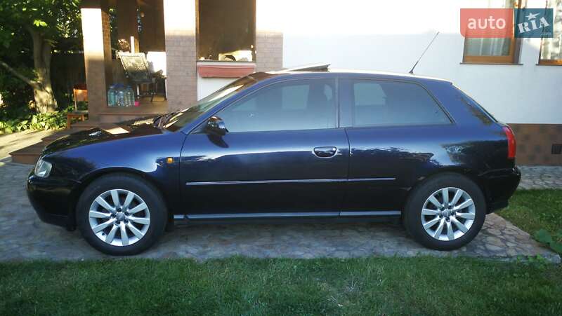 Хэтчбек Audi A3 1998 в Киеве