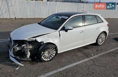 Хэтчбек Audi A3 2018 в 