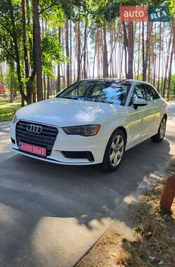 Седан Audi A3 2016 в 