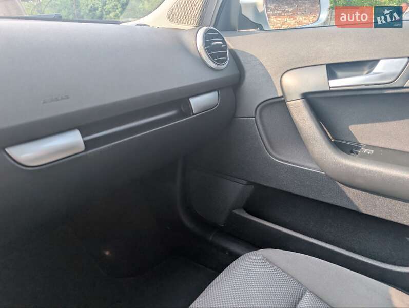 Хэтчбек Audi A3 2011 в Львове фото 16 Хэтчбек Audi A3 2011 в Львове