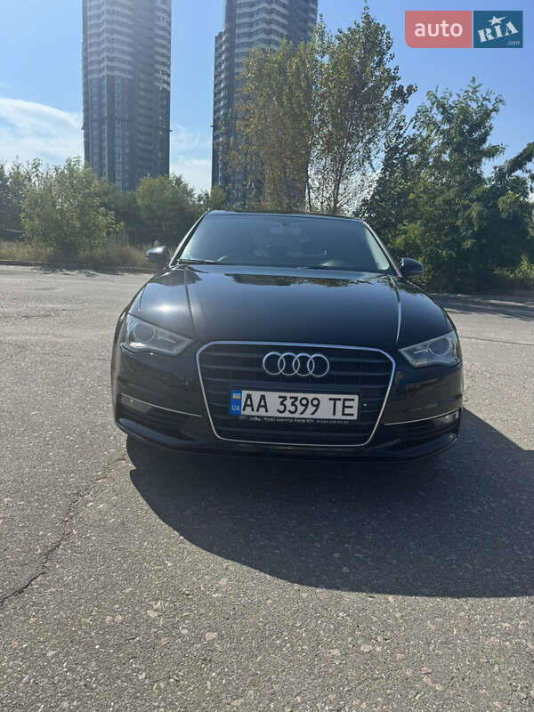Седан Audi A3 2016 в 