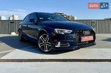 Седан Audi A3 2017 в Киеве