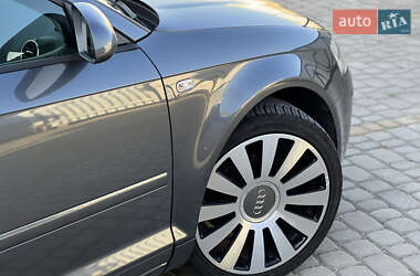 Хетчбек Audi A3 2004 в 