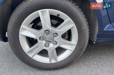 Хетчбек Audi A3 2011 в 