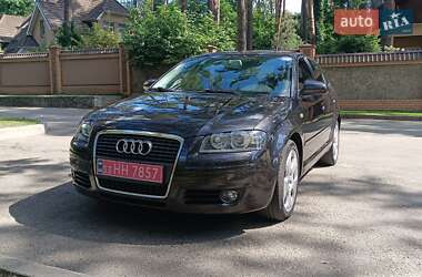 Хэтчбек Audi A3 2005 в 