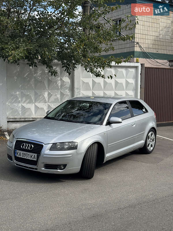 Хэтчбек Audi A3 2007 в 