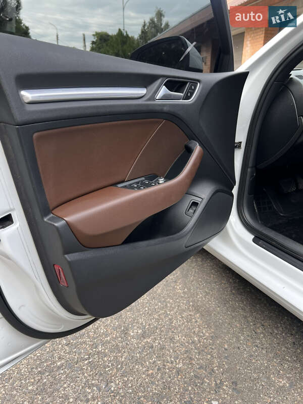 Седан Audi A3 2014 в Смілі