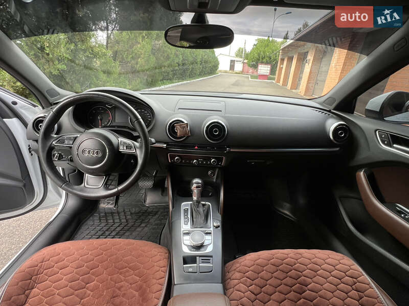 Седан Audi A3 2014 в Смілі