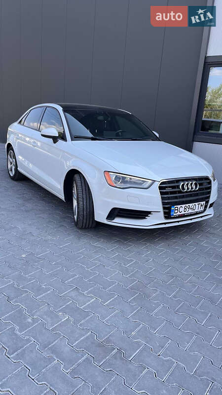 Седан Audi A3 2014 в Львове