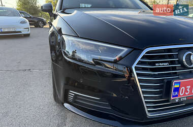 Хэтчбек Audi A3 2017 в 