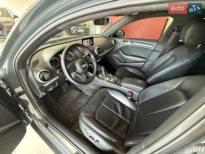 Седан Audi A3 2019 в Черновцах