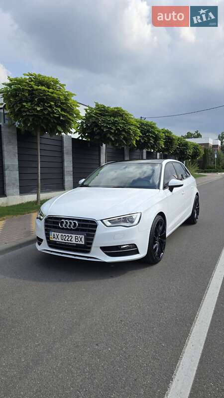 Хэтчбек Audi A3 2015 в Киеве
