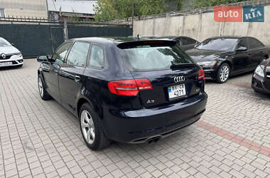 Хетчбек Audi A3 2012 в 