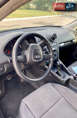 Хетчбек Audi A3 2006 в 