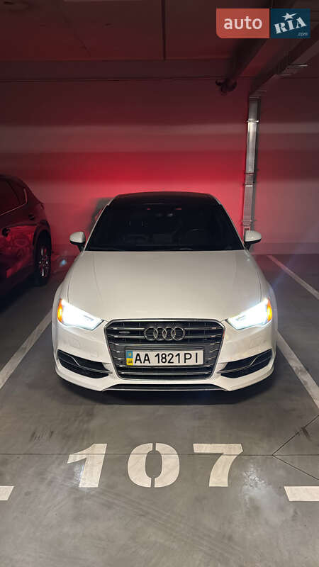Седан Audi A3 2015 в 