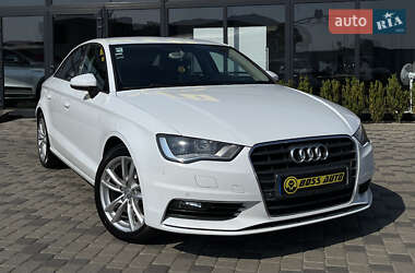 Седан Audi A3 2014 в Мукачевому