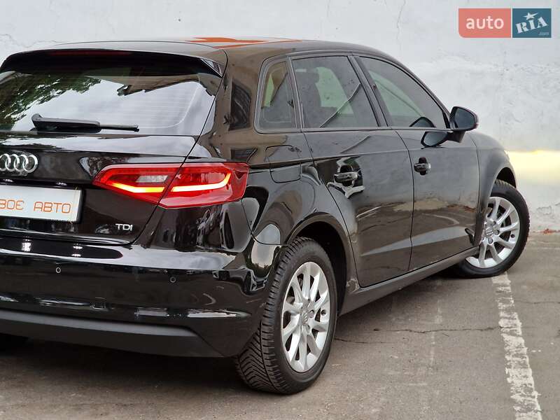 Хэтчбек Audi A3 2015 в Одессе