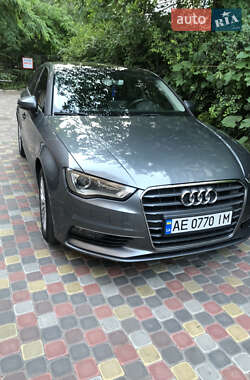 Седан Audi A3 2016 в Дніпрі