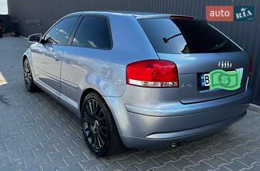 Хетчбек Audi A3 2003 в 