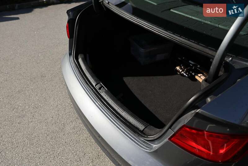 Седан Audi A3 2015 в Новояворовске