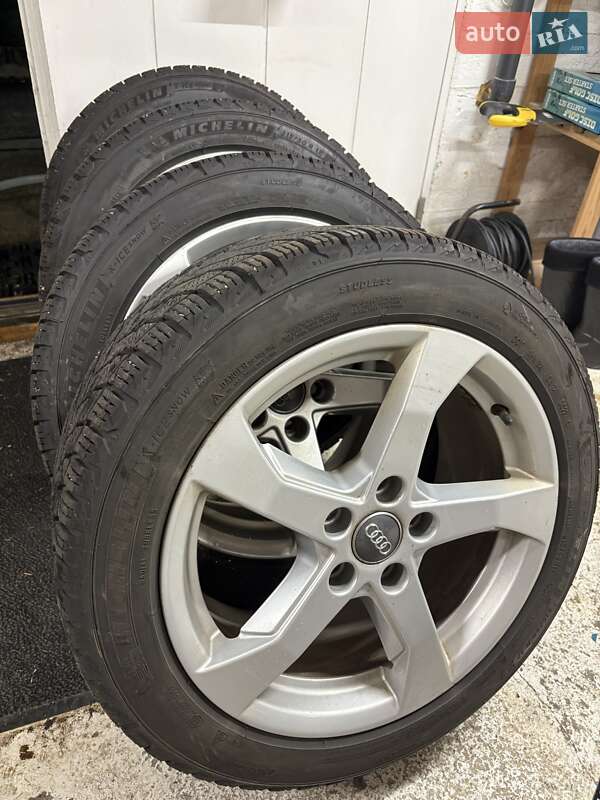 Седан Audi A3 2015 в Новояворовске