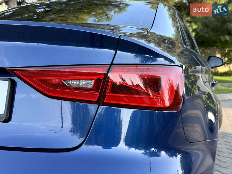 Седан Audi A3 2015 в Одессе