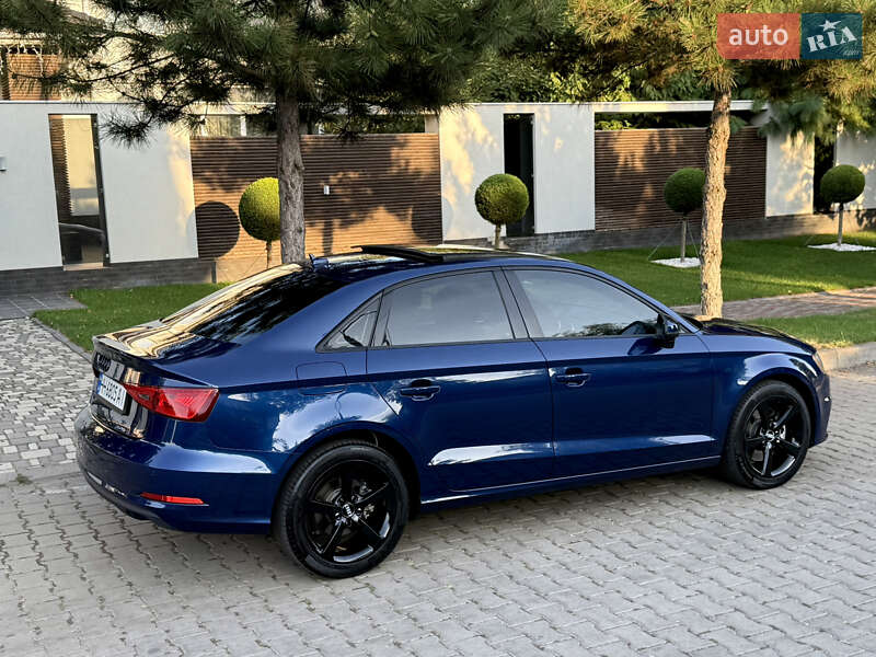 Седан Audi A3 2015 в Одессе