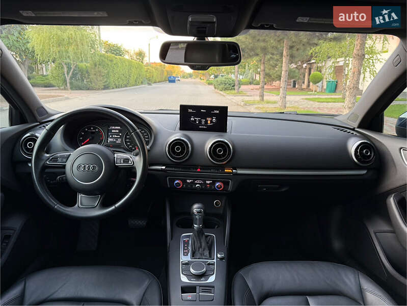 Седан Audi A3 2015 в Одессе
