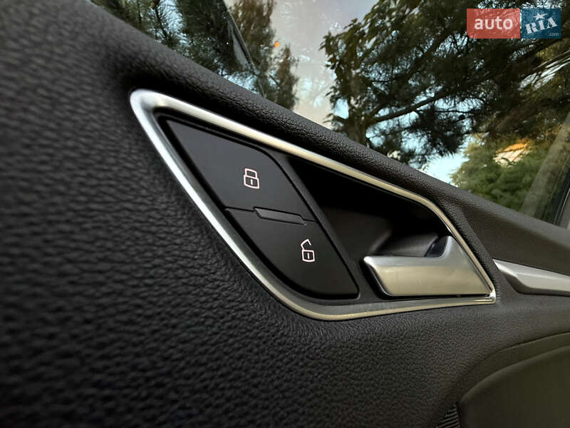 Седан Audi A3 2015 в Одессе