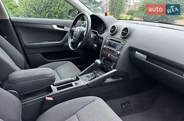 Хэтчбек Audi A3 2006 в 