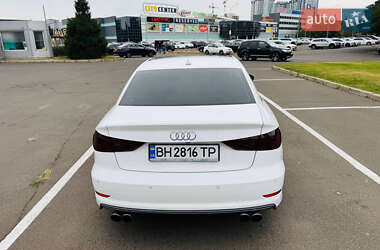 Седан Audi A3 2016 в 