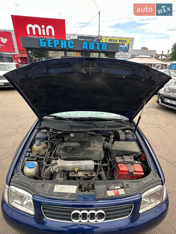 Хэтчбек Audi A3 1999 в Киеве