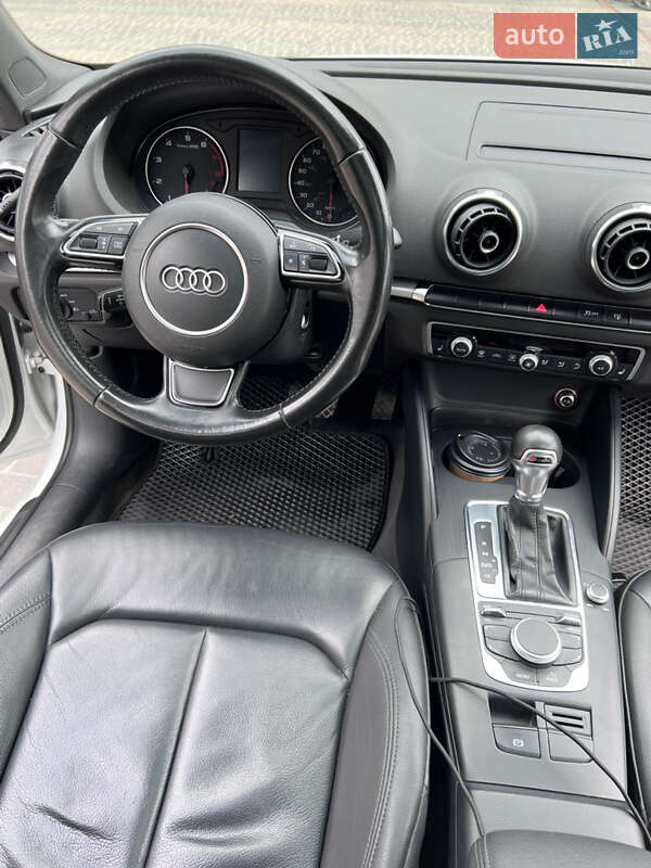 Седан Audi A3 2015 в Тернополе