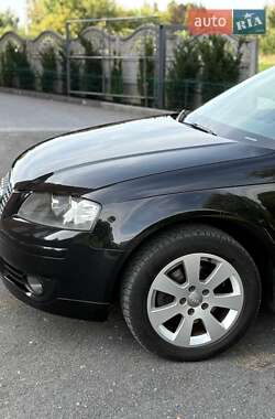 Хэтчбек Audi A3 2005 в 